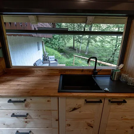 Creekside Chalet Zirovnica